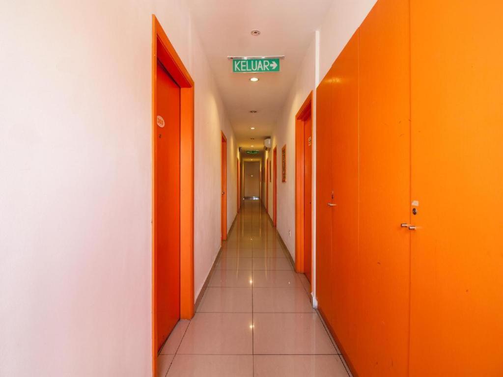 1 Hotel Taman Connaught Kuala Lumpur Eksteriør bilde