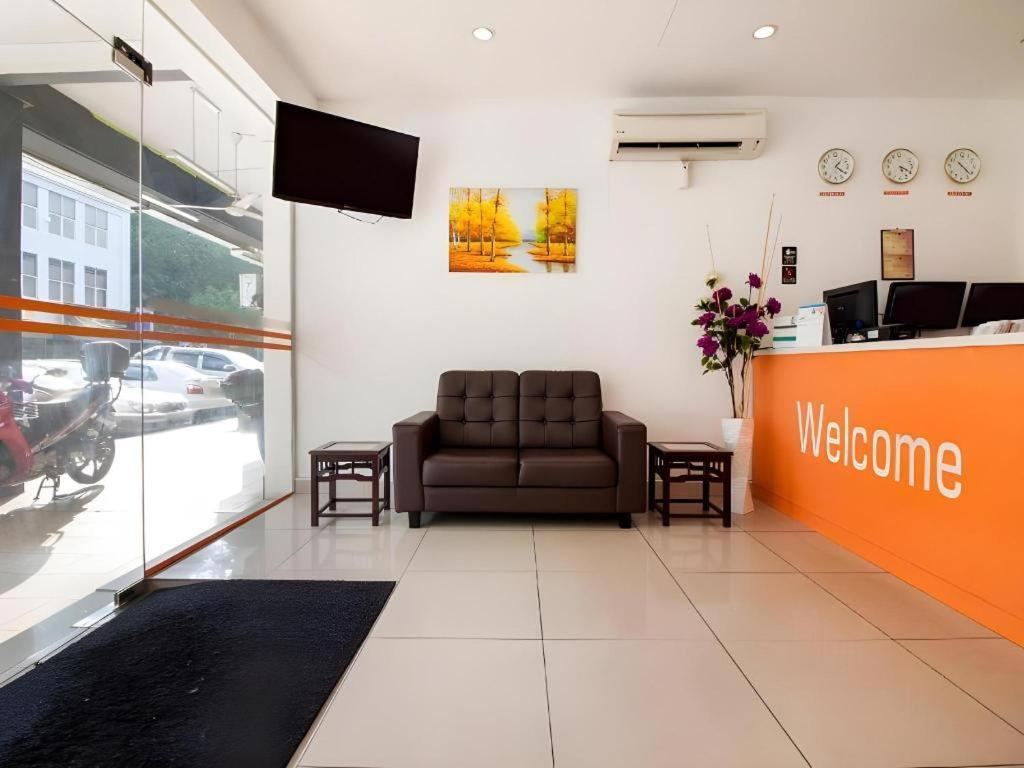 1 Hotel Taman Connaught Kuala Lumpur Eksteriør bilde